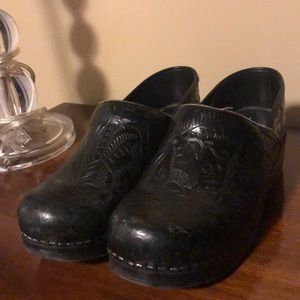 Black Floral Tooled Leather Danskos